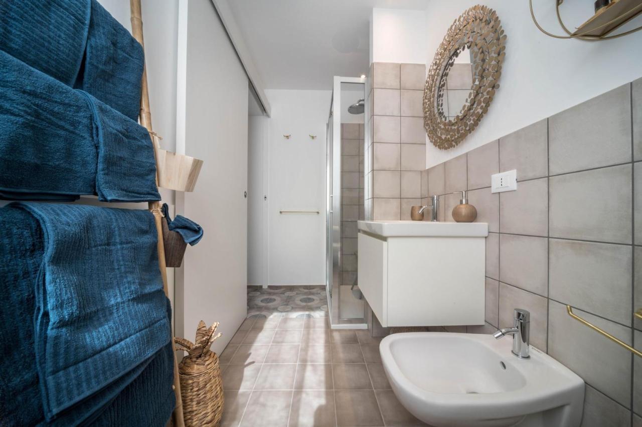 Casa Royale Appartamento Terra Lierna Eksteriør billede